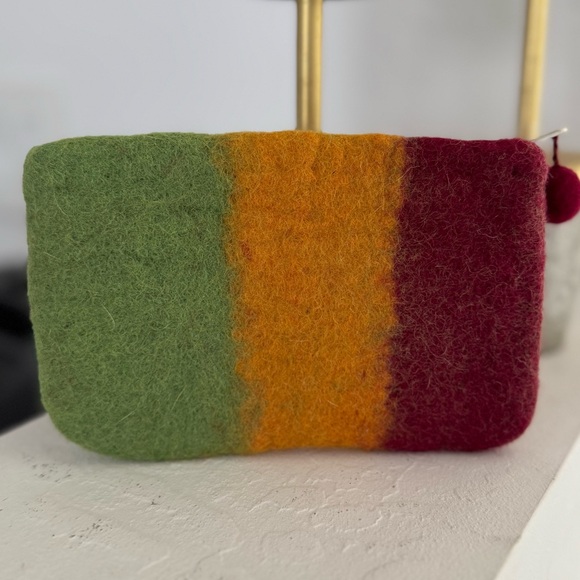 Handmade Heart Peace Sign Felted Wool Hippie Artsy Zippered Coin Purse - Picture 2 of 4